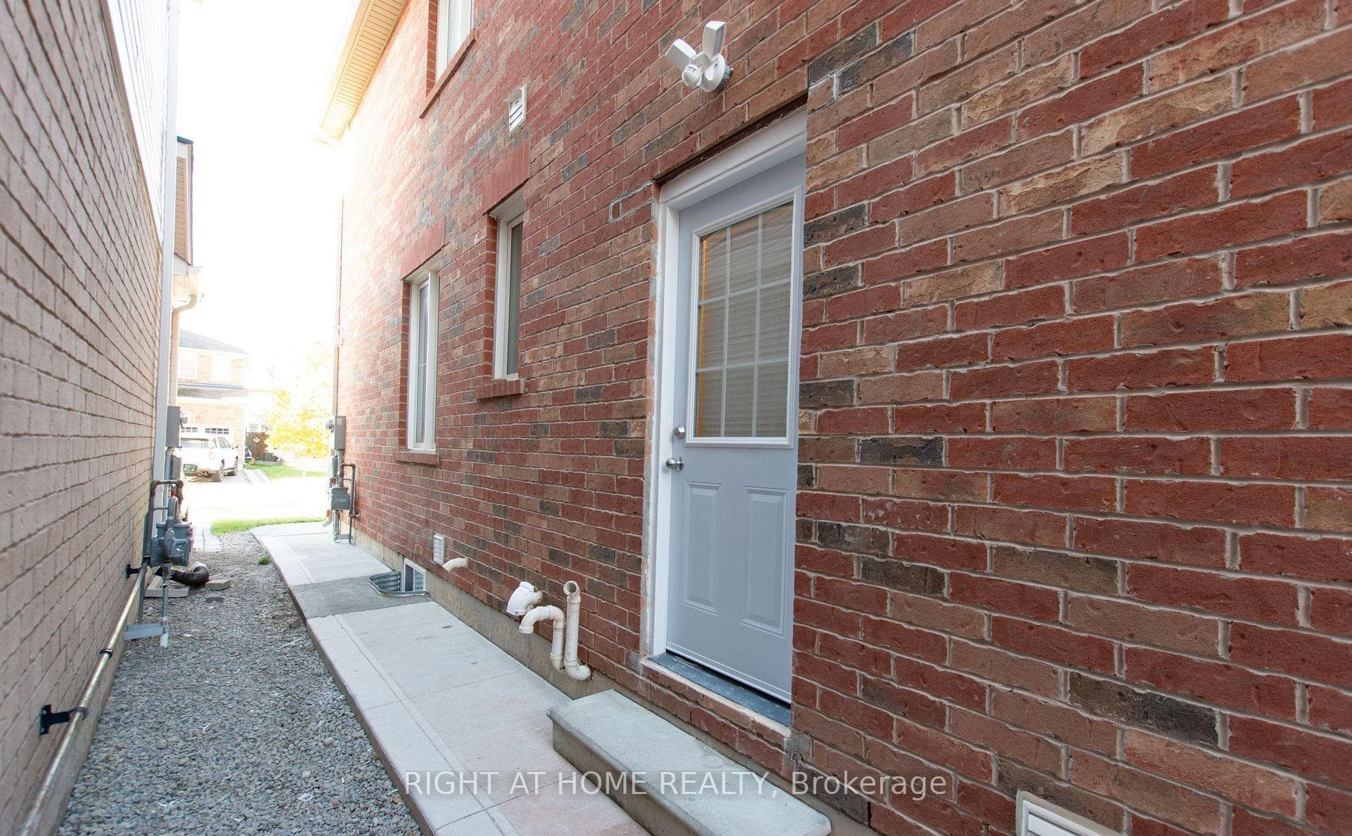 1112 Solomon Court Unit Bsmt photo 2