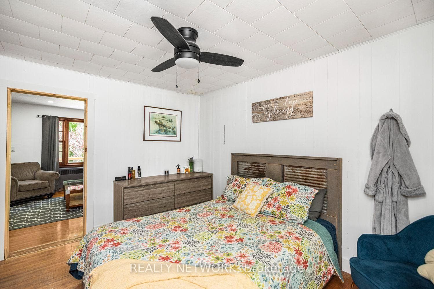 32 Grant Avenue photo 22