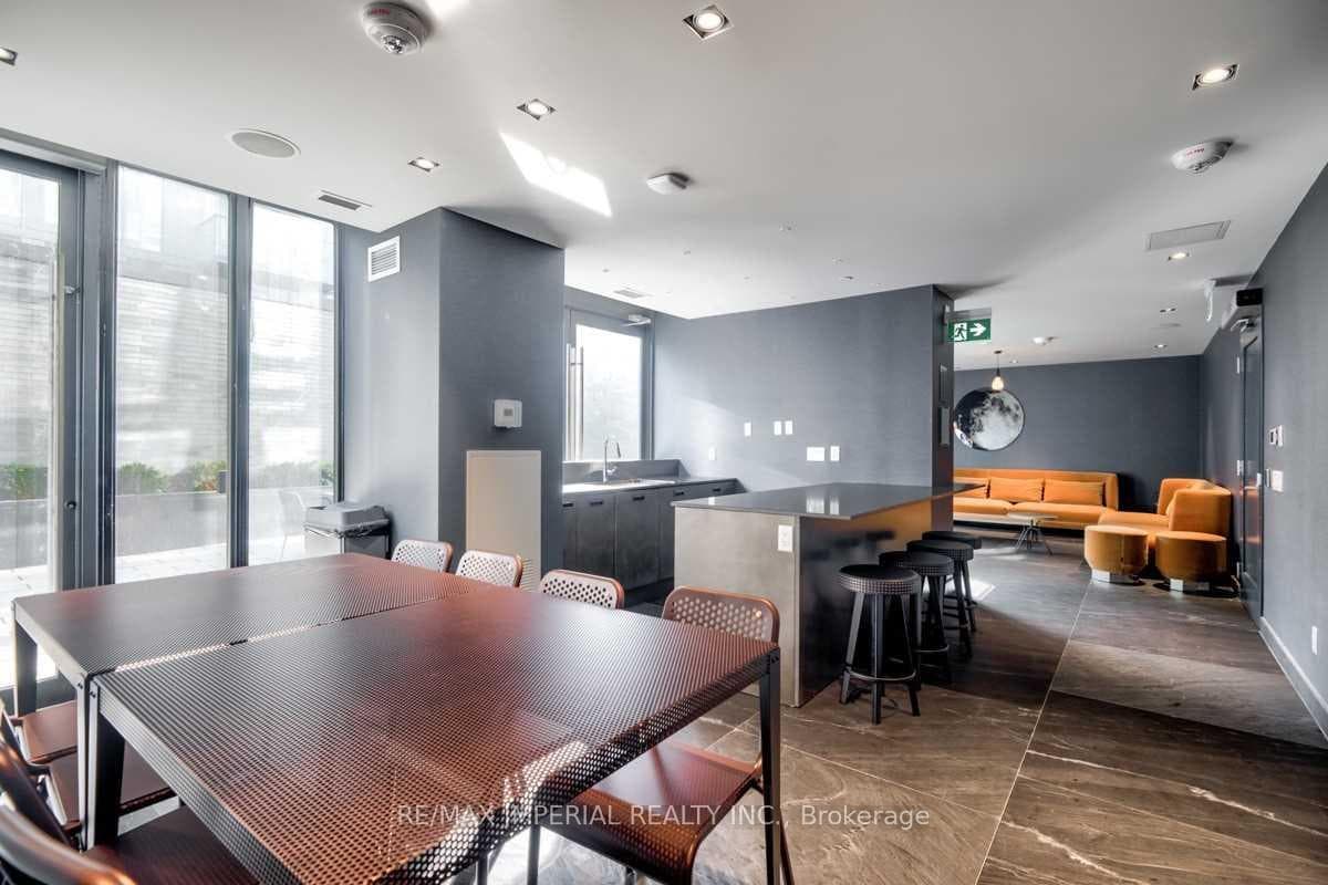28 Wellesley Street Unit 409 photo 13