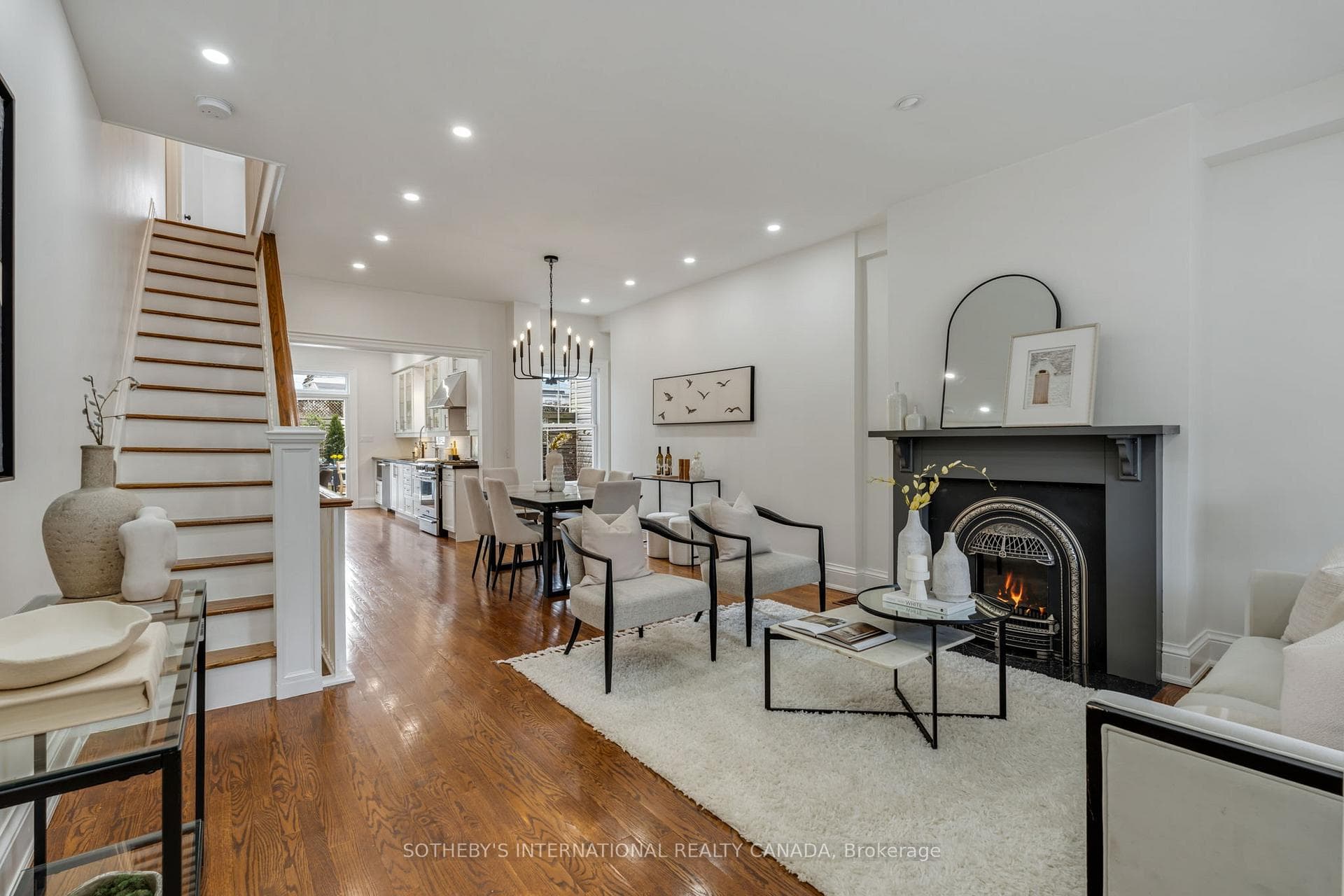 54 Dingwall Avenue photo 7