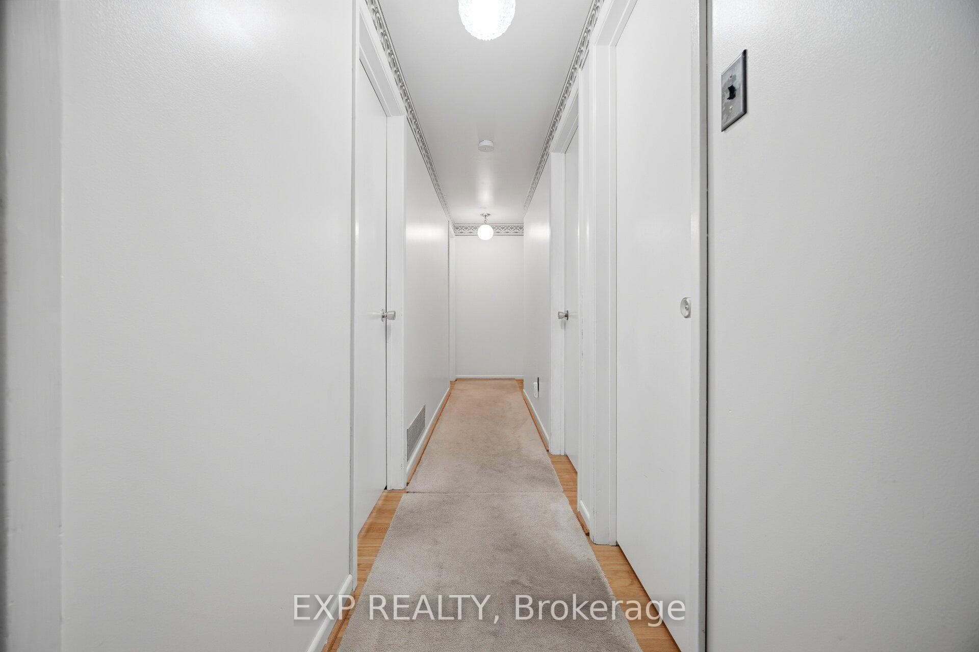 1 Flavian Crescent photo 31