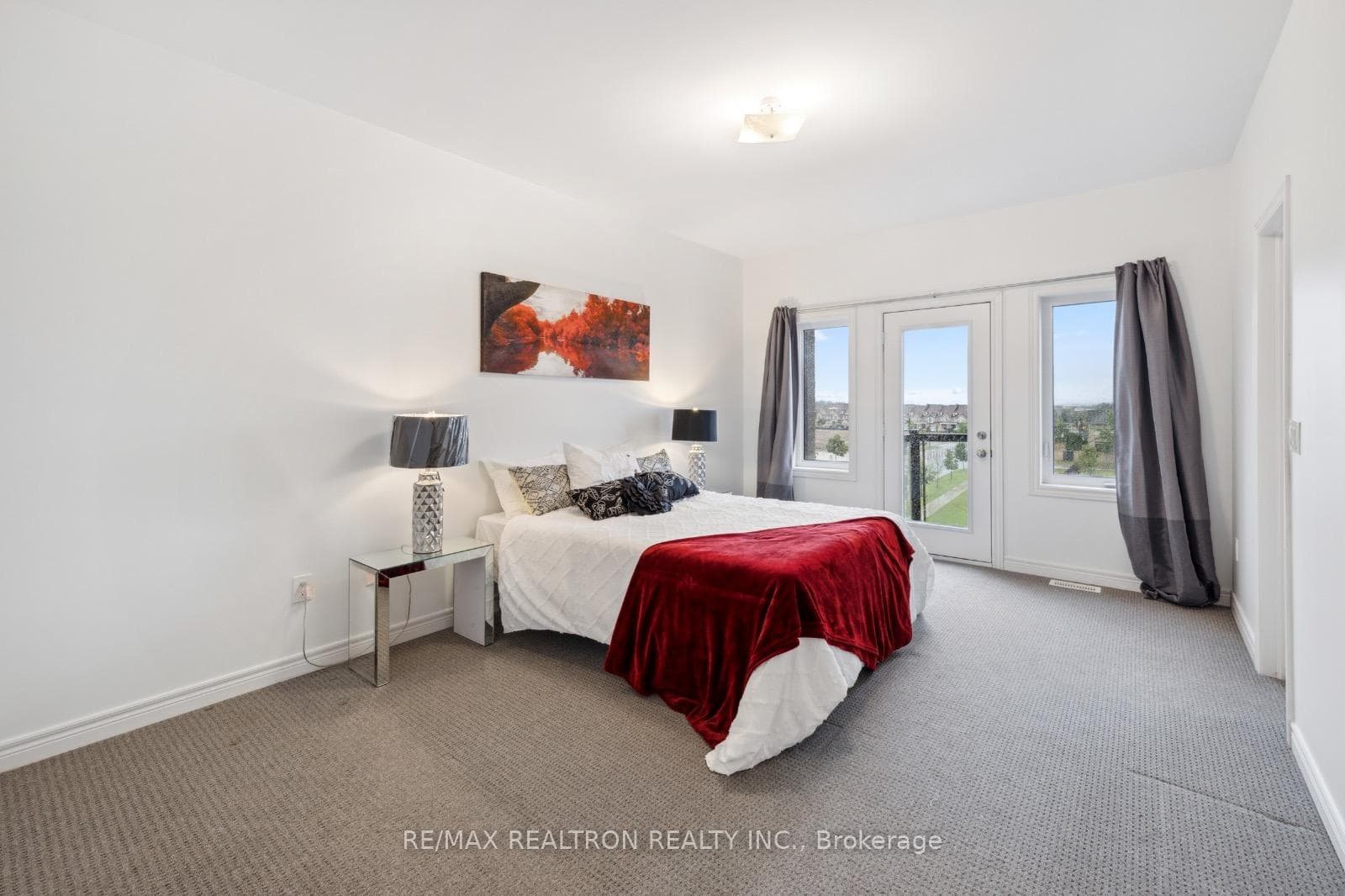 5 Laskin Drive photo 9