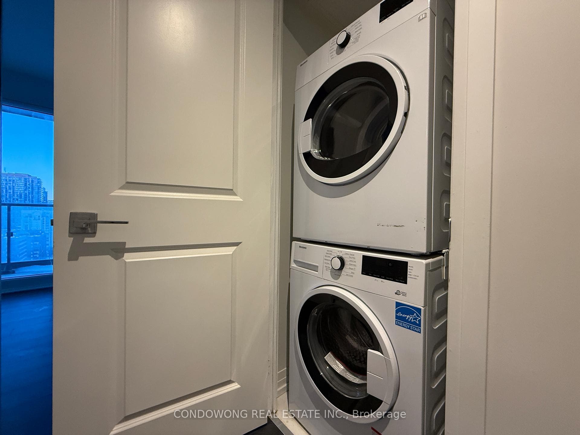 Full Size Washer and Dryer