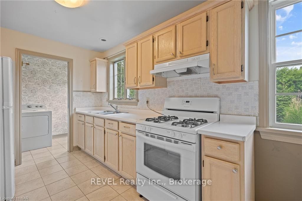6175 DENNIS Lane photo 14