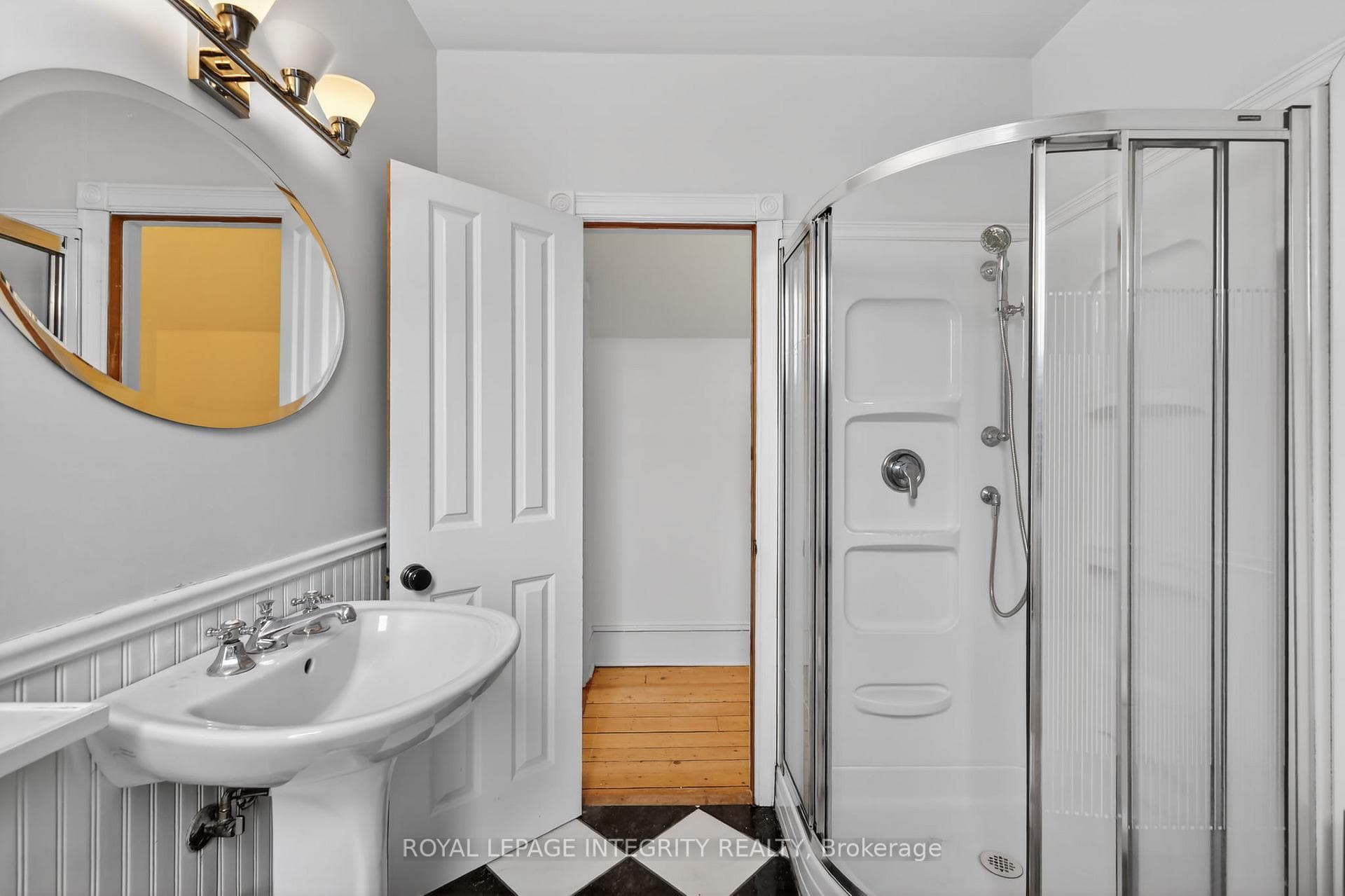 56 Grosvenor Avenue photo 22