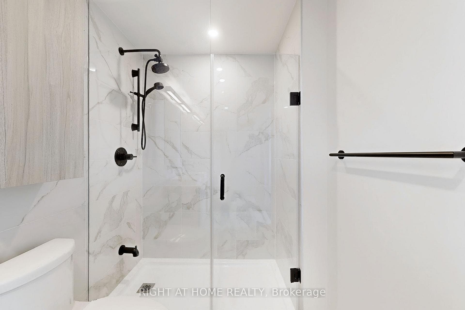 108 Peter Street Unit 5107 photo 12