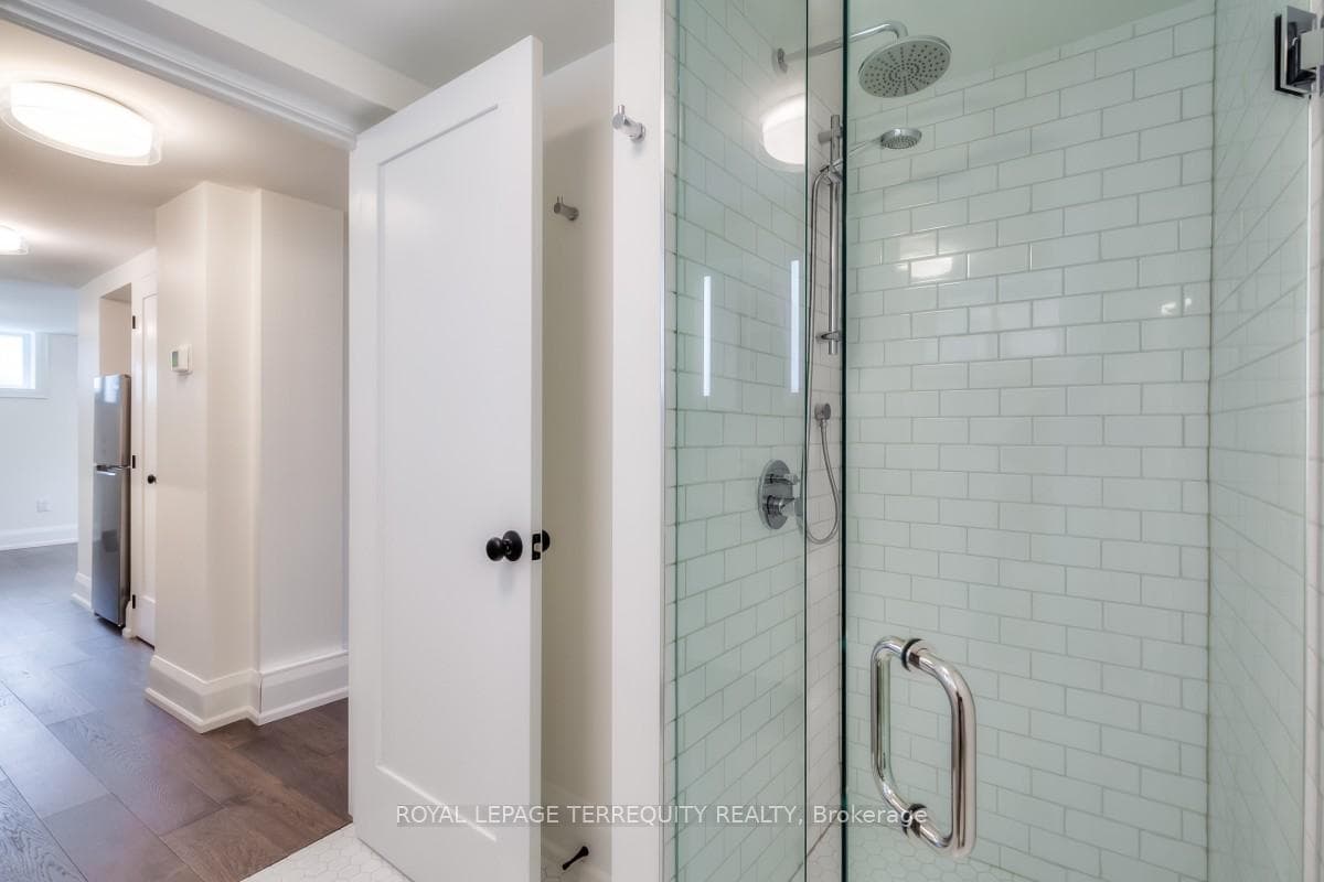 674 Eglinton Avenue Unit Lower photo 13