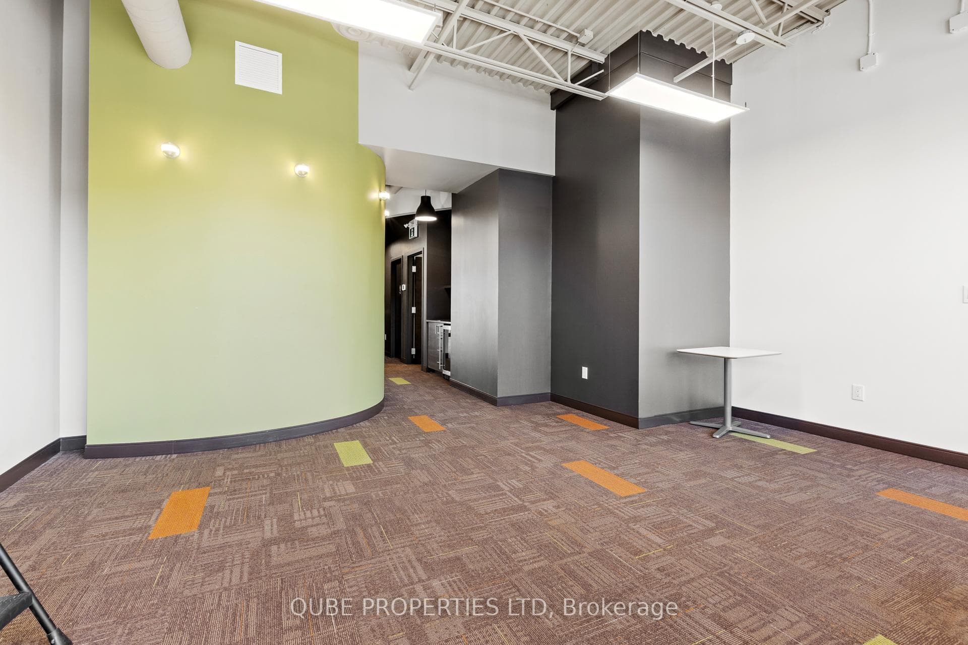 2310 St Laurent Boulevard Unit 302-306 photo 6