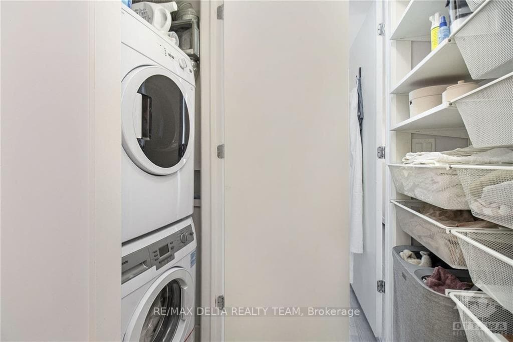 255 BAY Street Unit 1009 photo 22