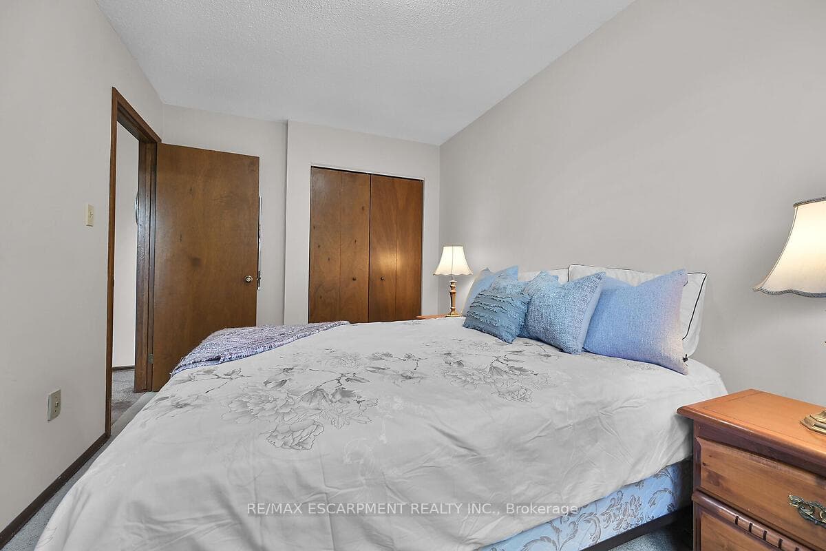 50 Athenia Drive photo 22