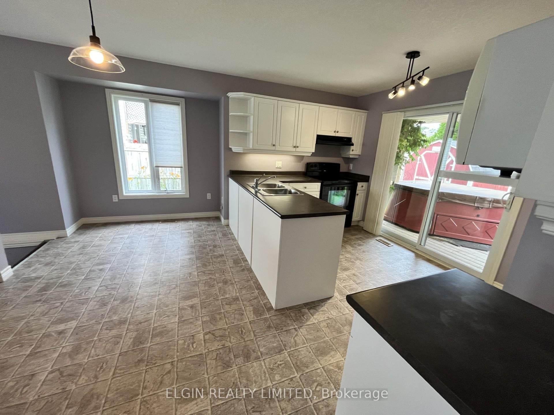 600 Highview Drive photo 9