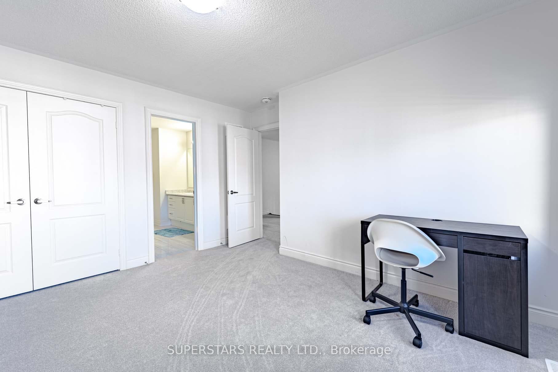 105 Mckean Drive photo 24
