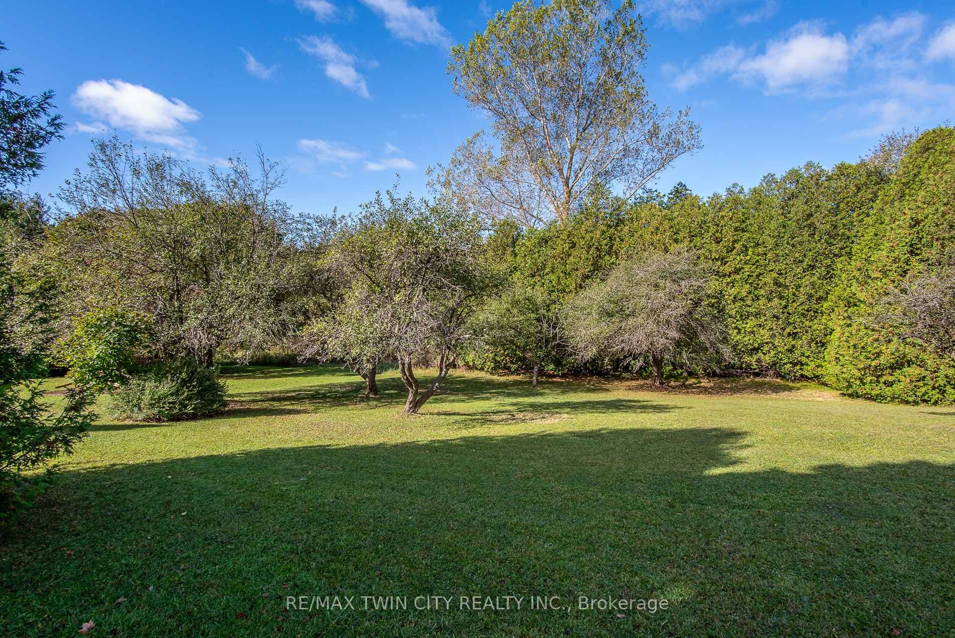 7392 Wellington Road 10 Road photo 11