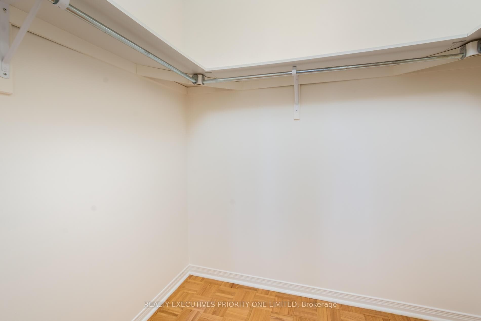 32 Eddington Place photo 25