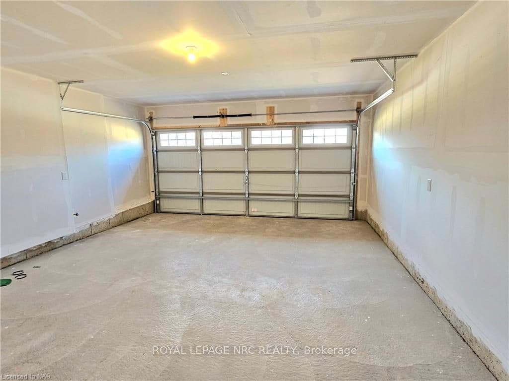 DOUBLE CAR GARAGE LANDLORD TO INSTALL AUTO OPENER