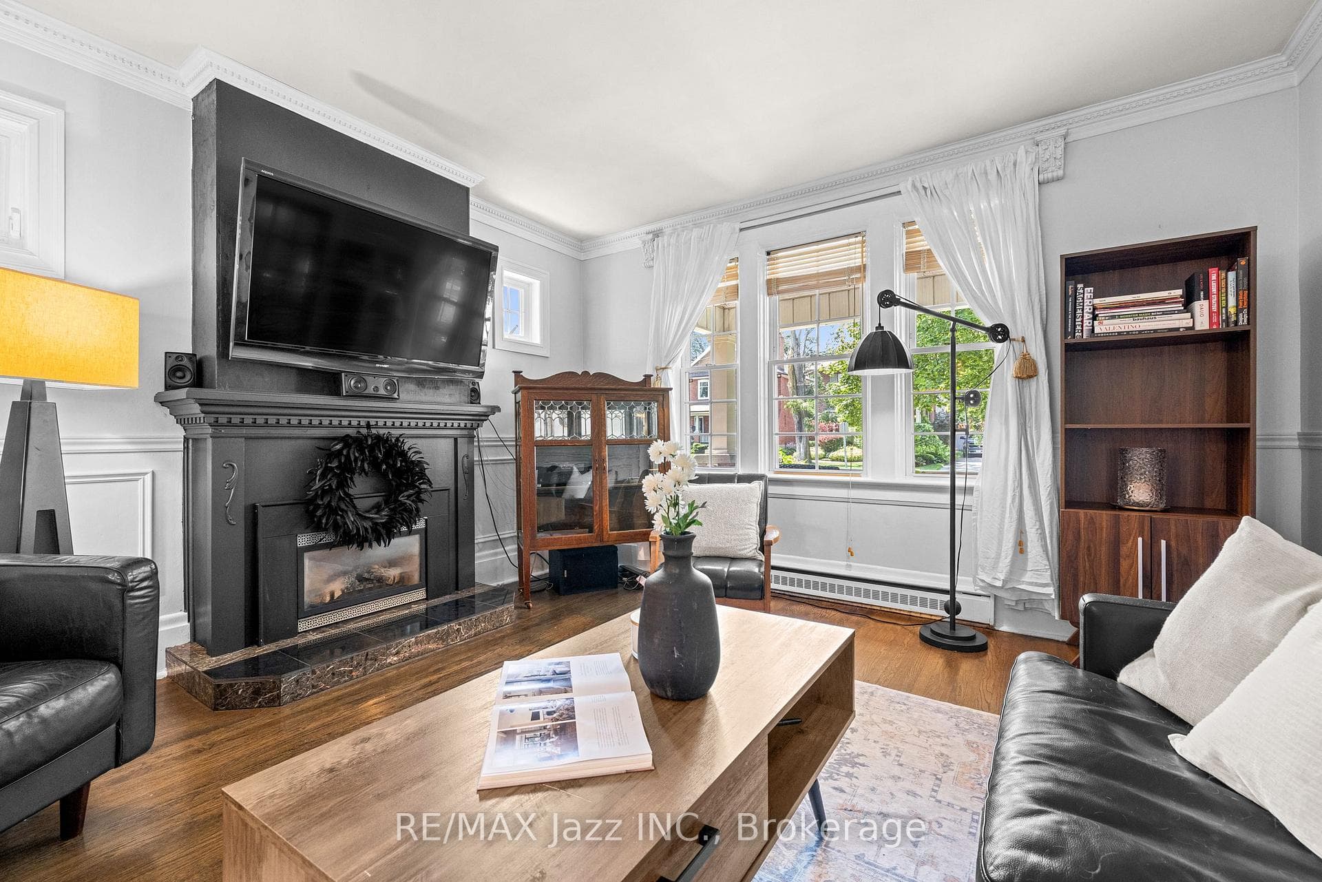 477 Masson Street photo 13