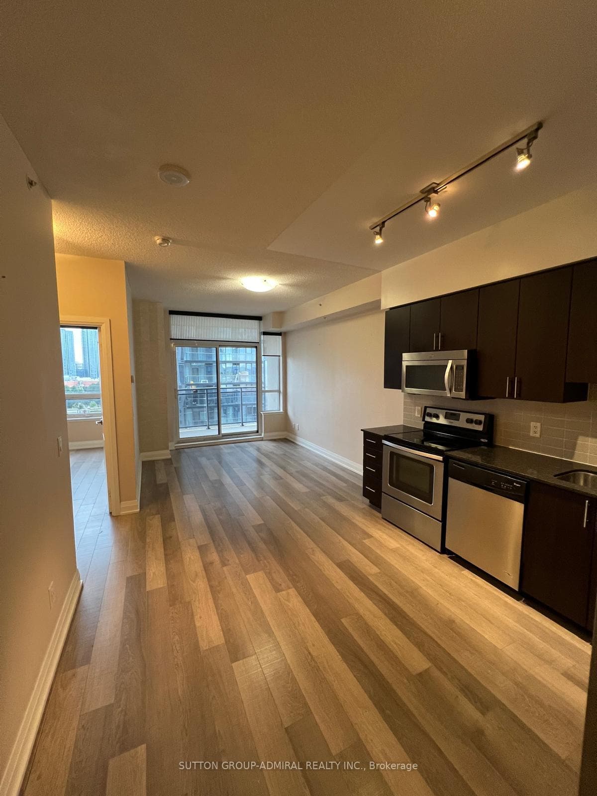 85 North Park Road Unit 809 photo 14