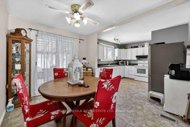 73 Adelaide St S Street photo 8