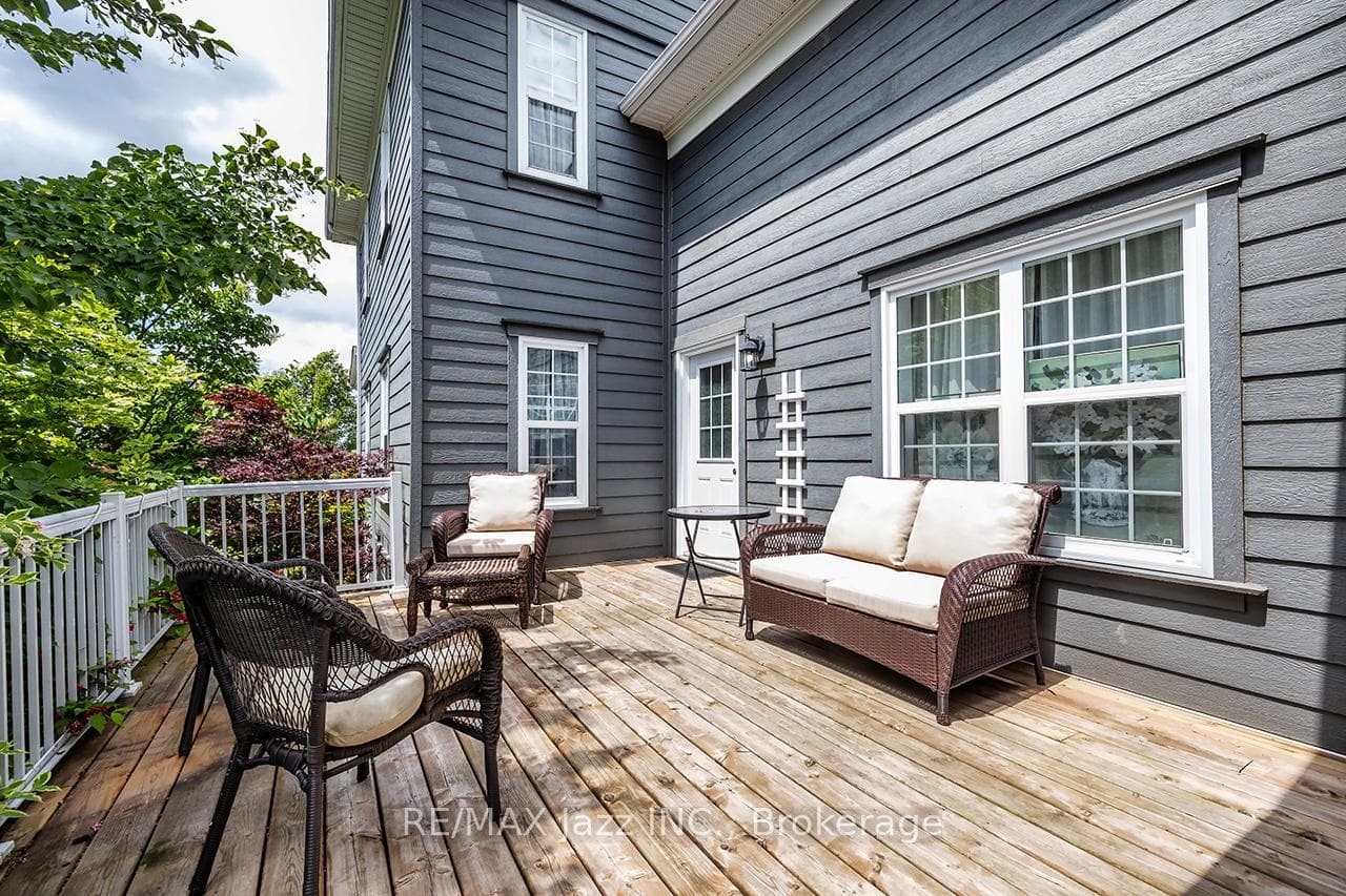 808 Hudson Street photo 30