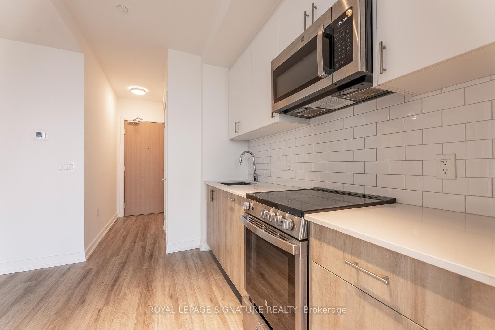 1195 The Queensway N/A Unit 606 photo 22