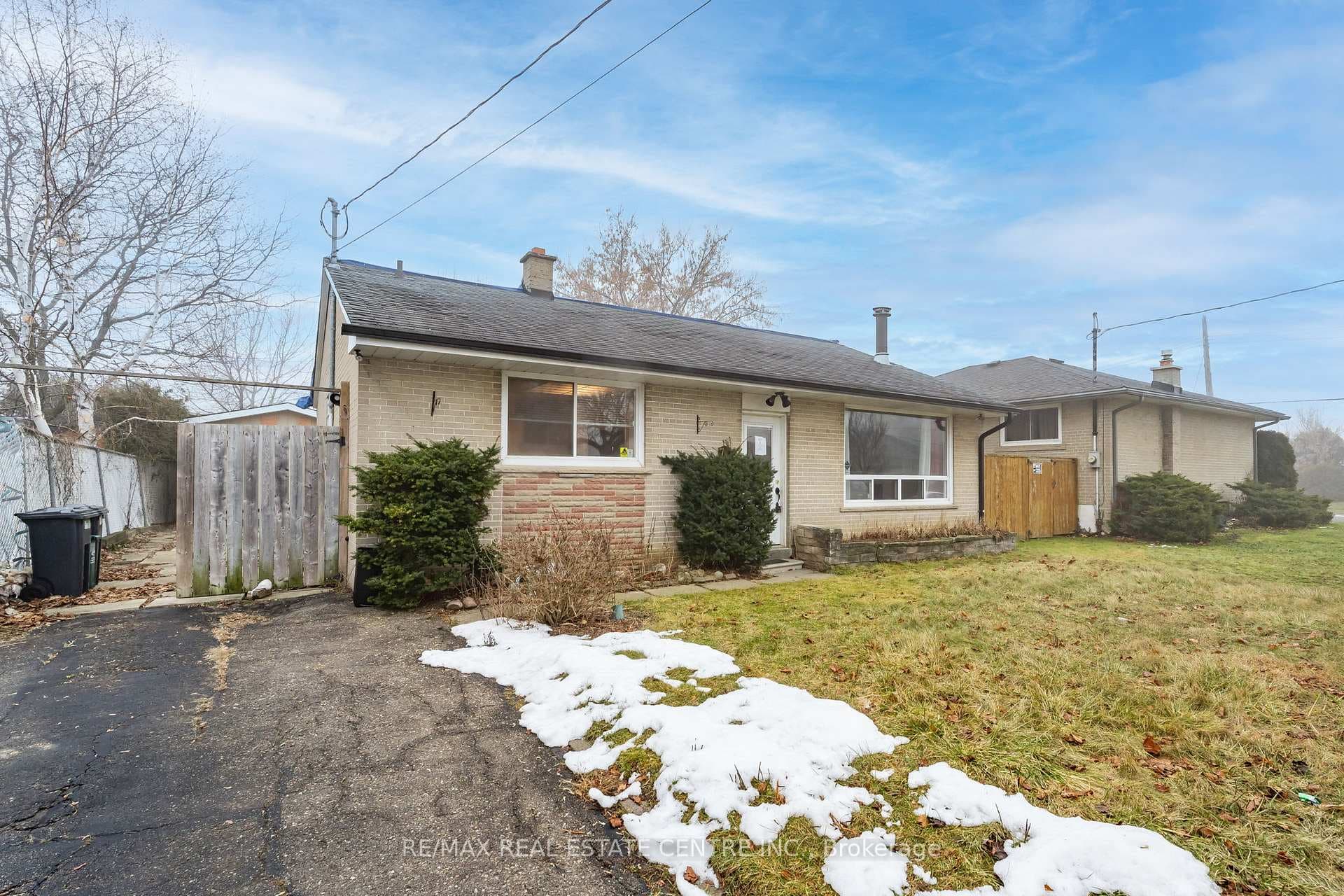 76 Raylawn Crescent photo 2