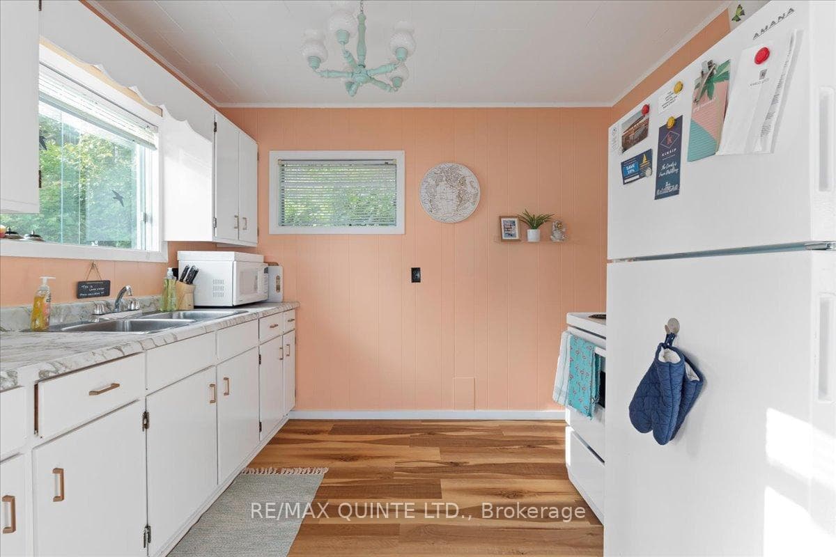 11364 Loyalist Parkway photo 9