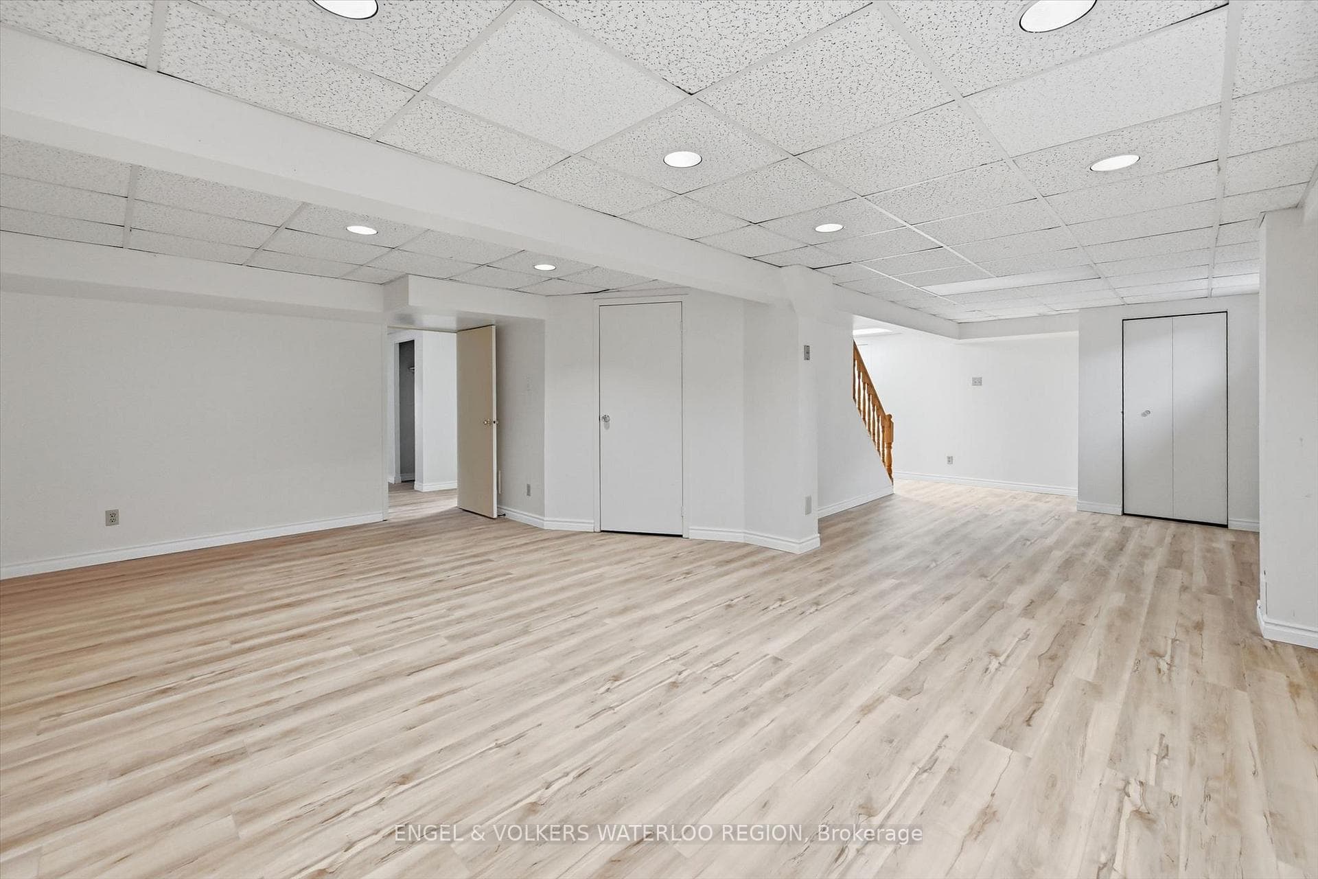 18 Regal Drive photo 38