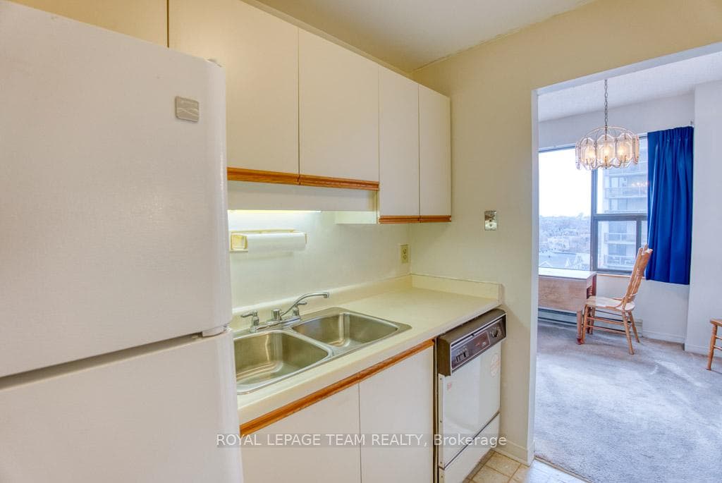 556 Laurier Avenue Unit 907 photo 12