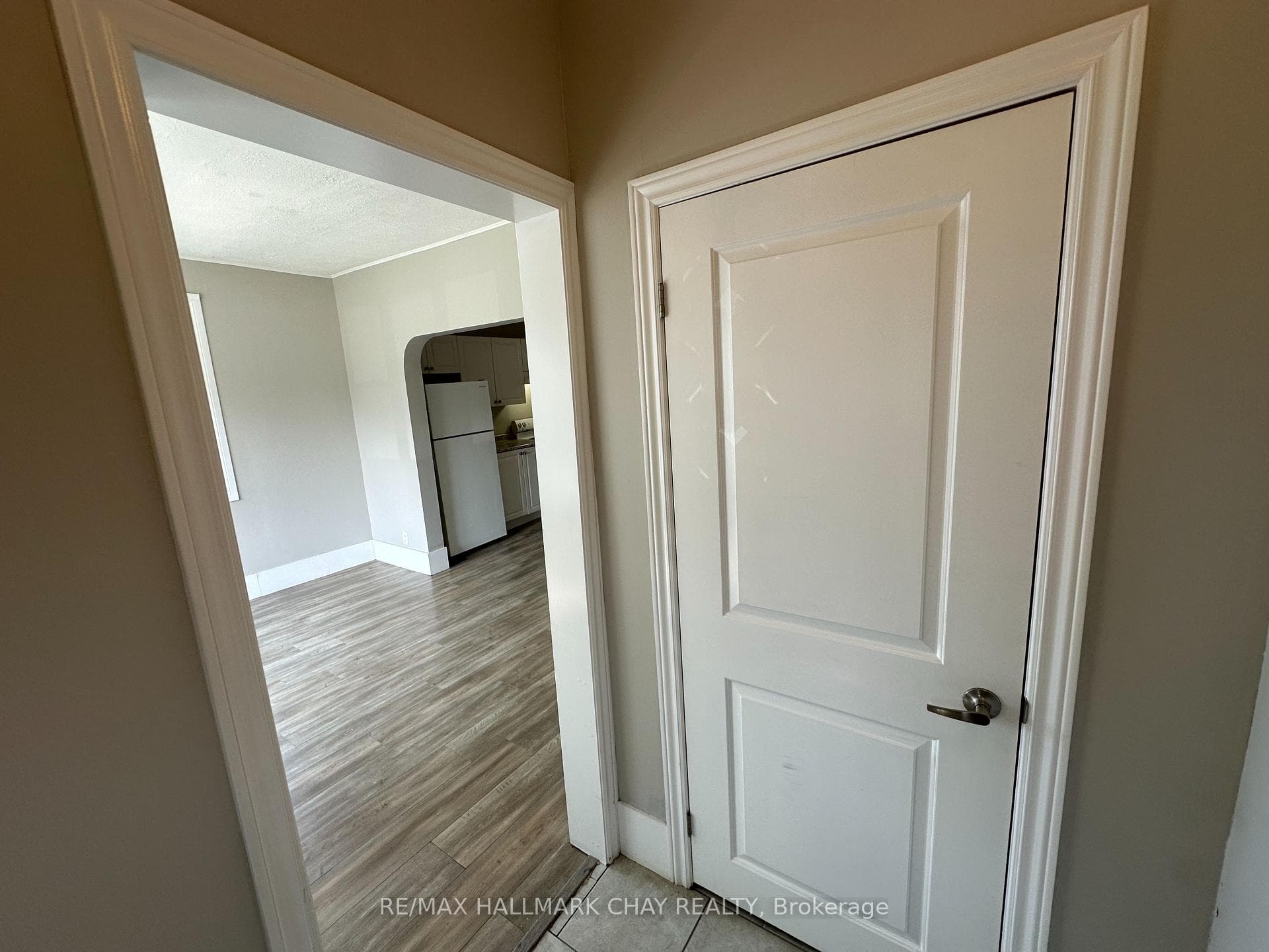 270 Moffat Street Unit A photo 5