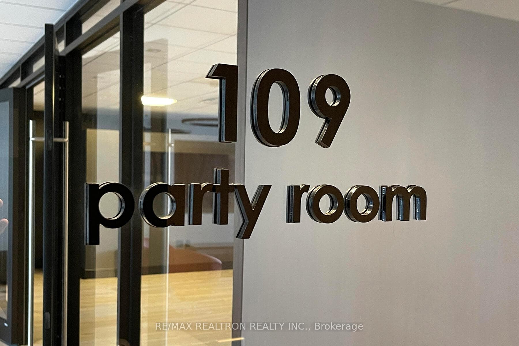 33 Isabella Street Unit 209 photo 12