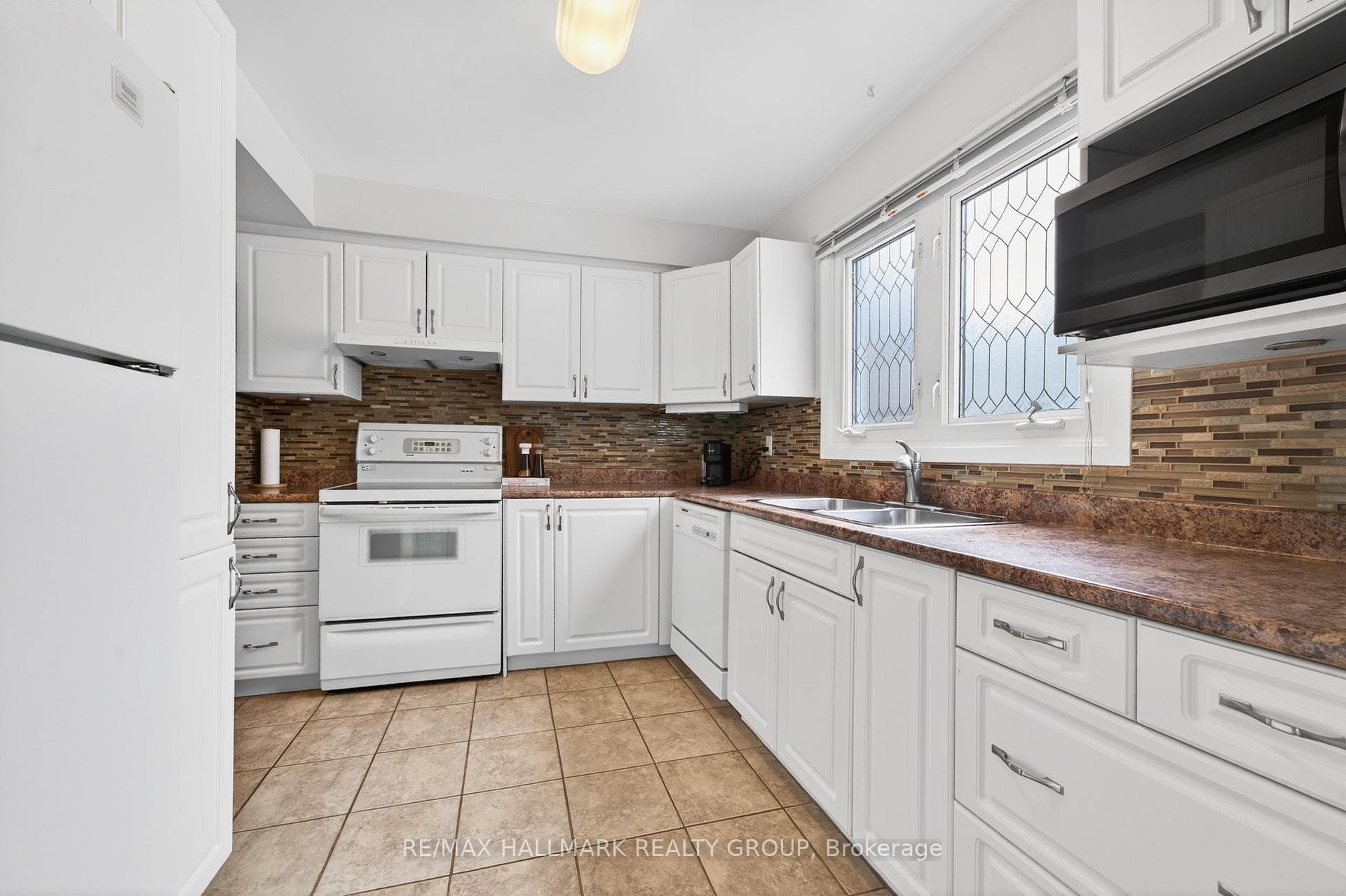 740 Morin Street Unit 8 photo 22