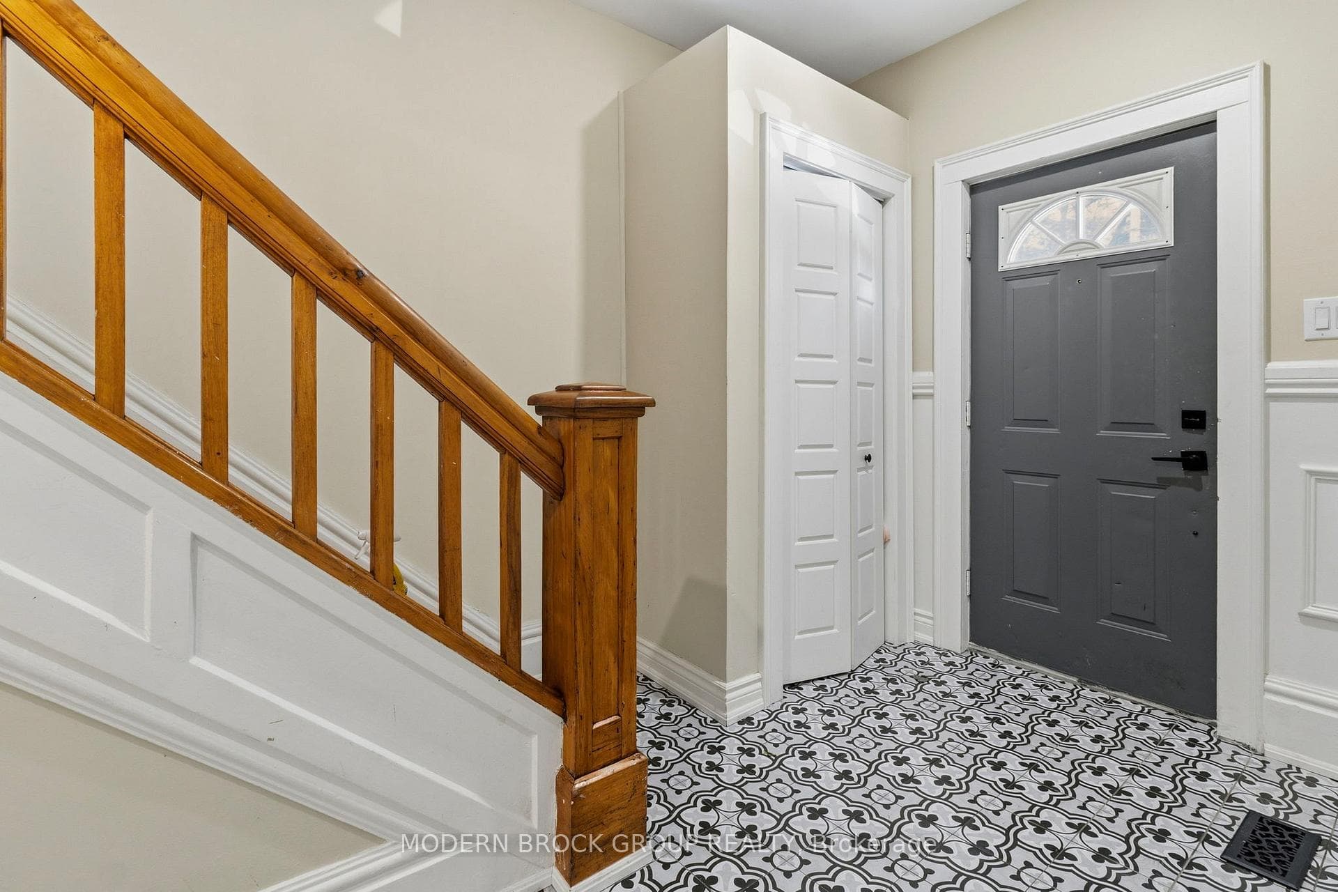 322 King Street photo 5