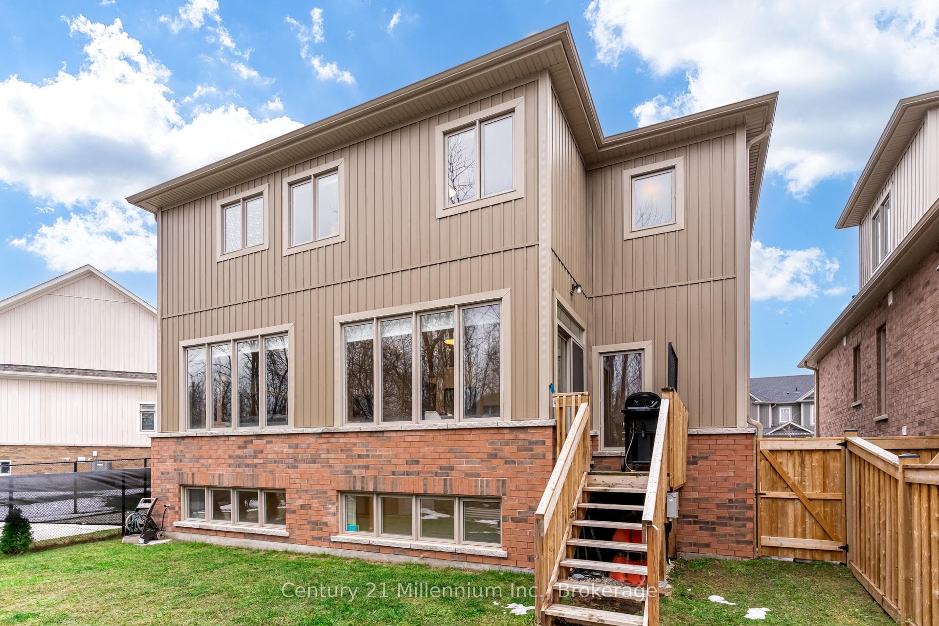22 Kirby Avenue photo 40