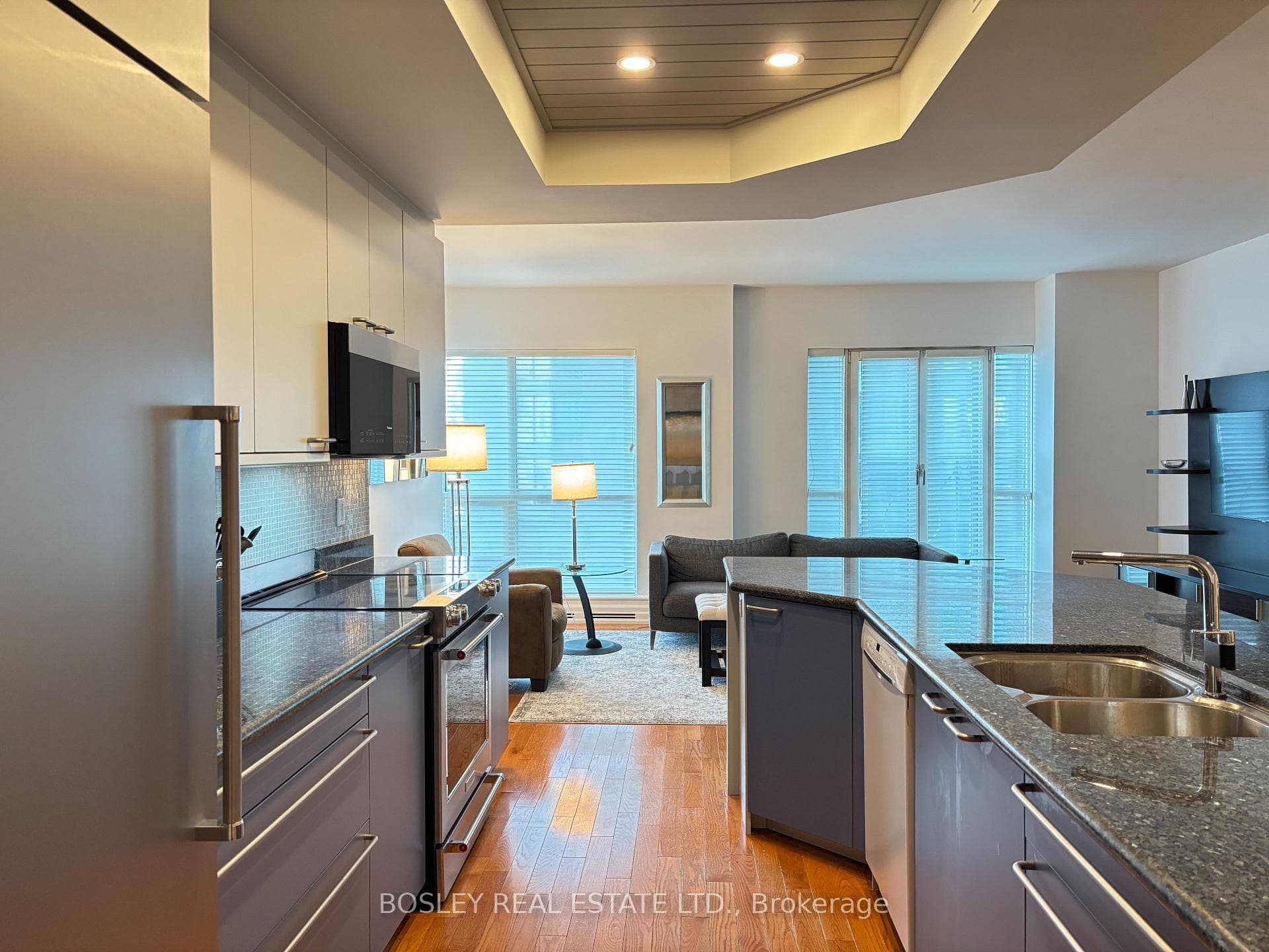 38 Avenue Road Unit 603 photo 13