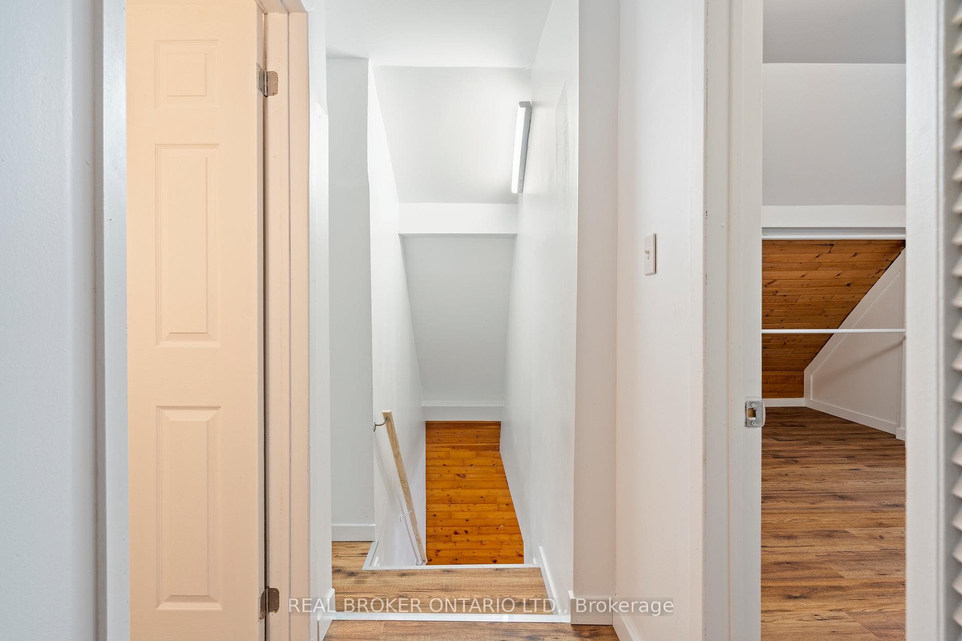 134 Catharine Street photo 34
