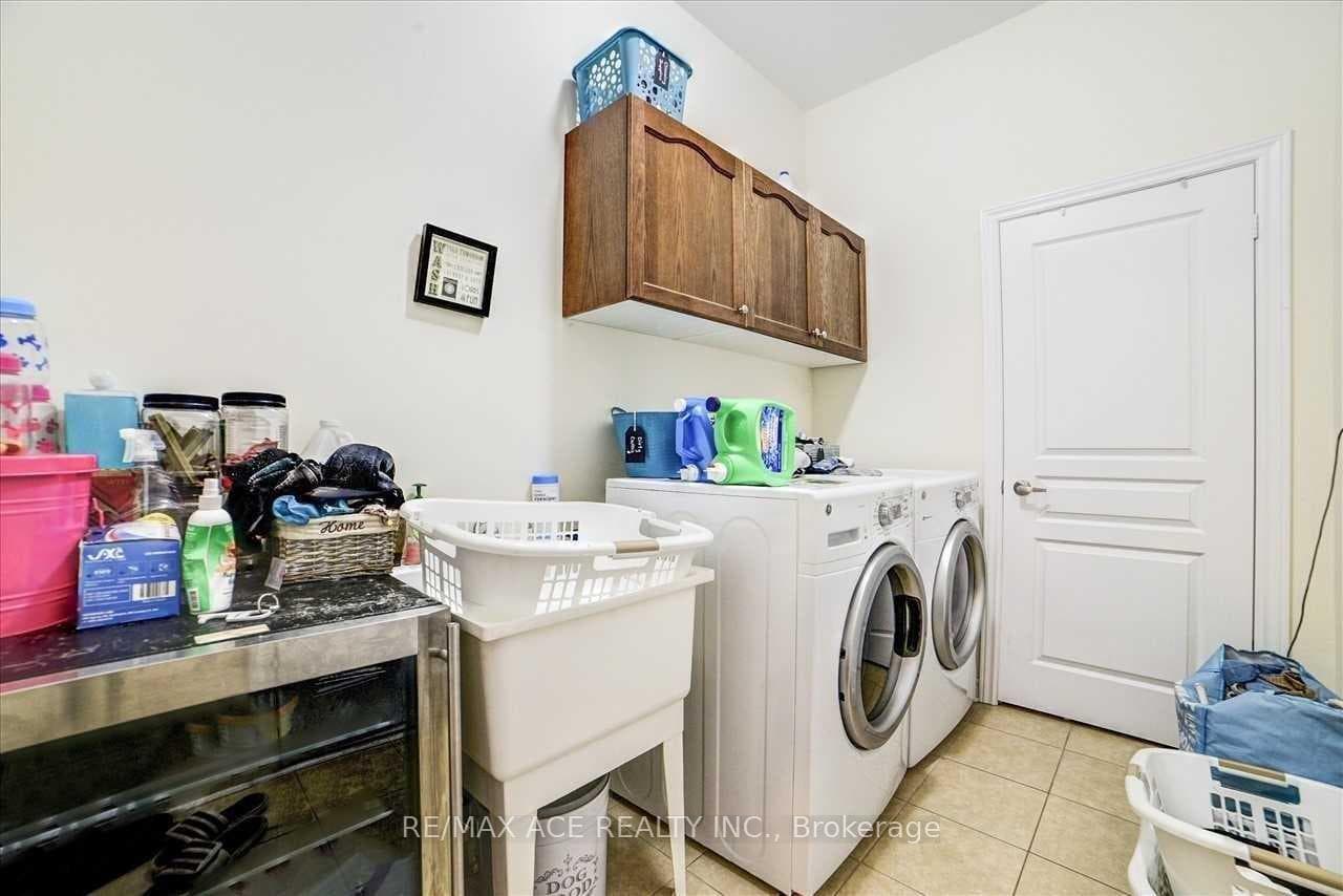 26 Newhouse Boulevard photo 17