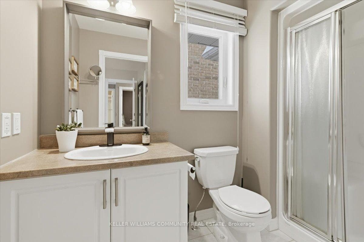 210 Chandler Crescent photo 10