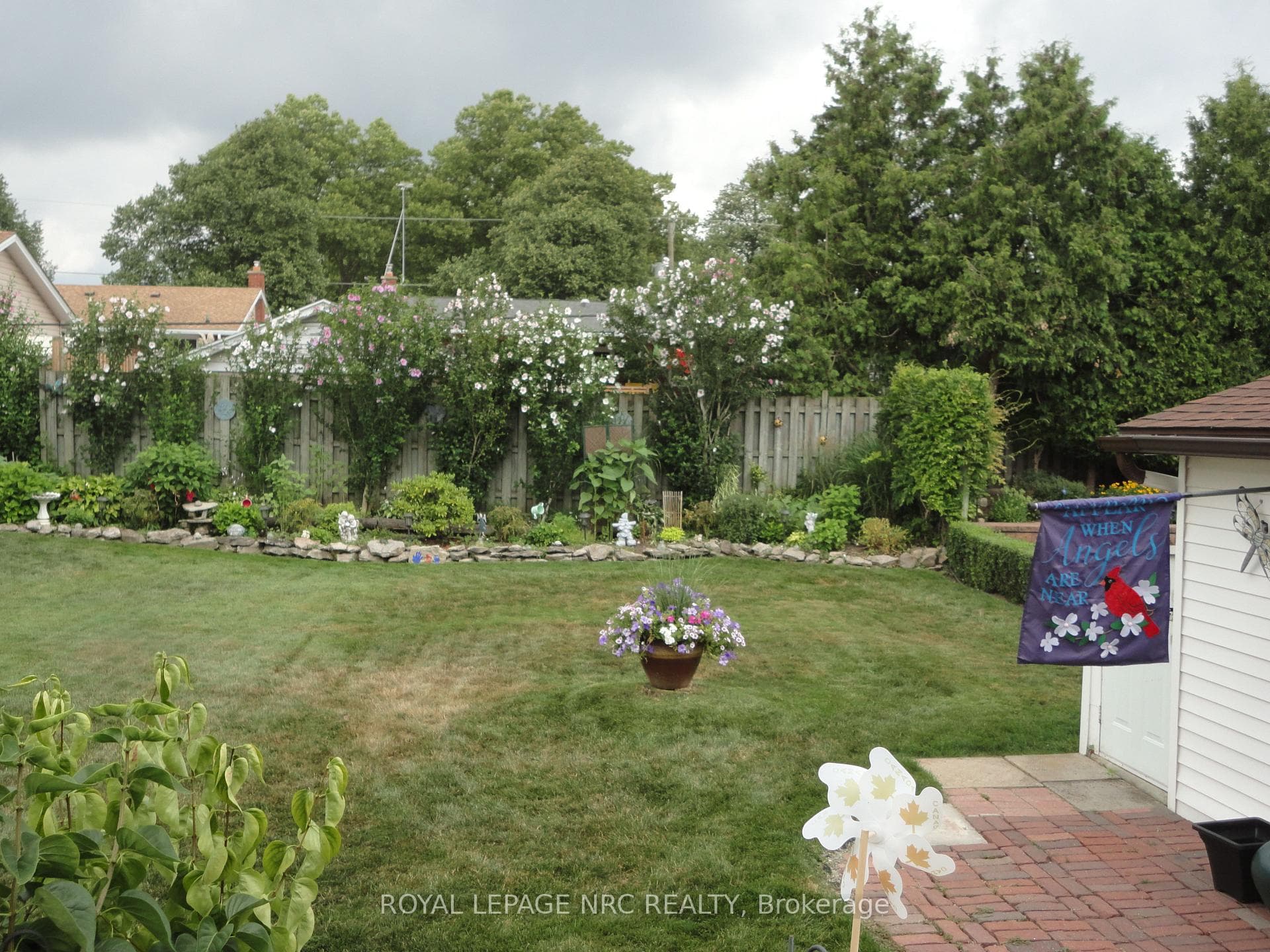 6970 Whitman Avenue photo 42