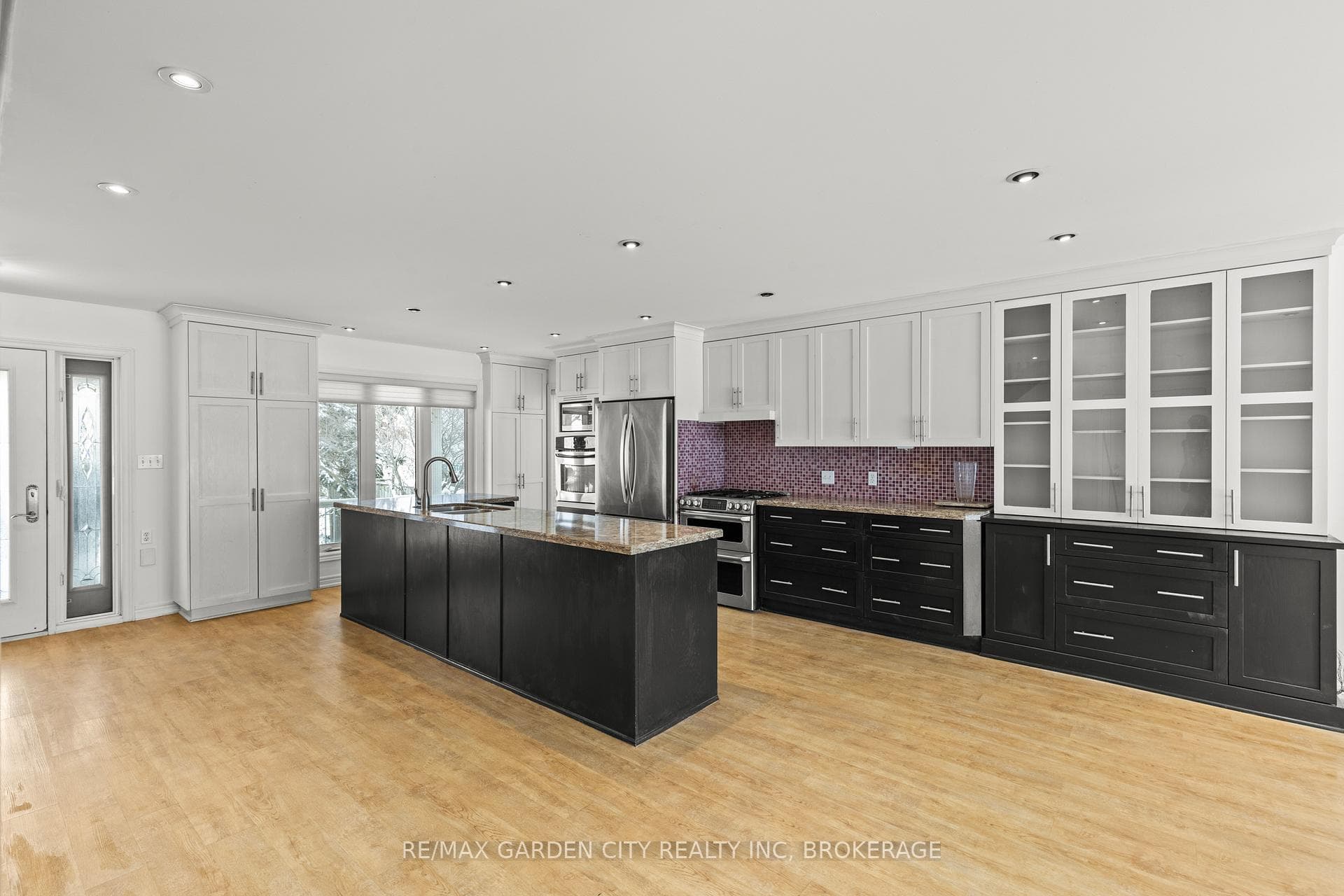 101 Moffatt Street Unit 1 photo 5