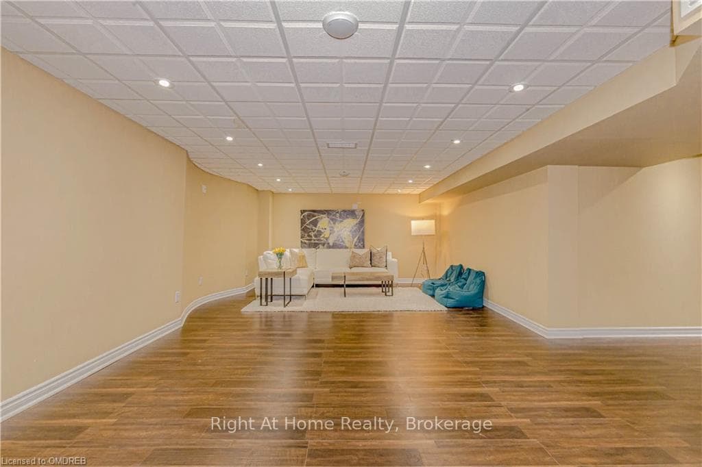 2138 ALDERBROOK Drive photo 33