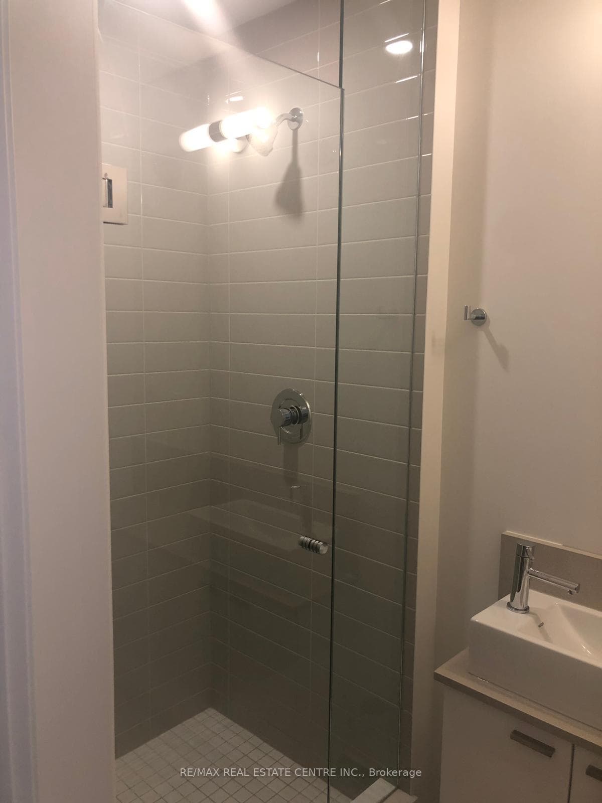 27 Bathurst Street Unit 819W photo 17