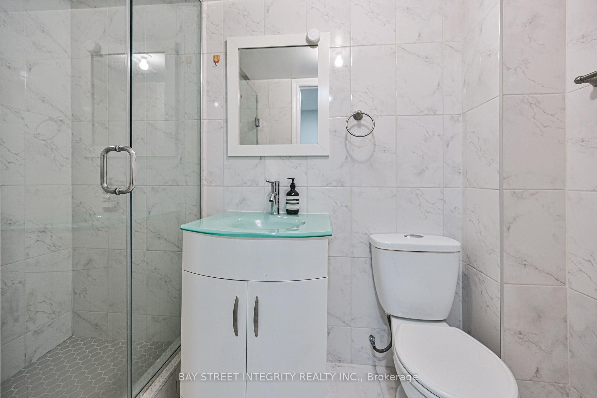 111 Michener Crescent photo 31