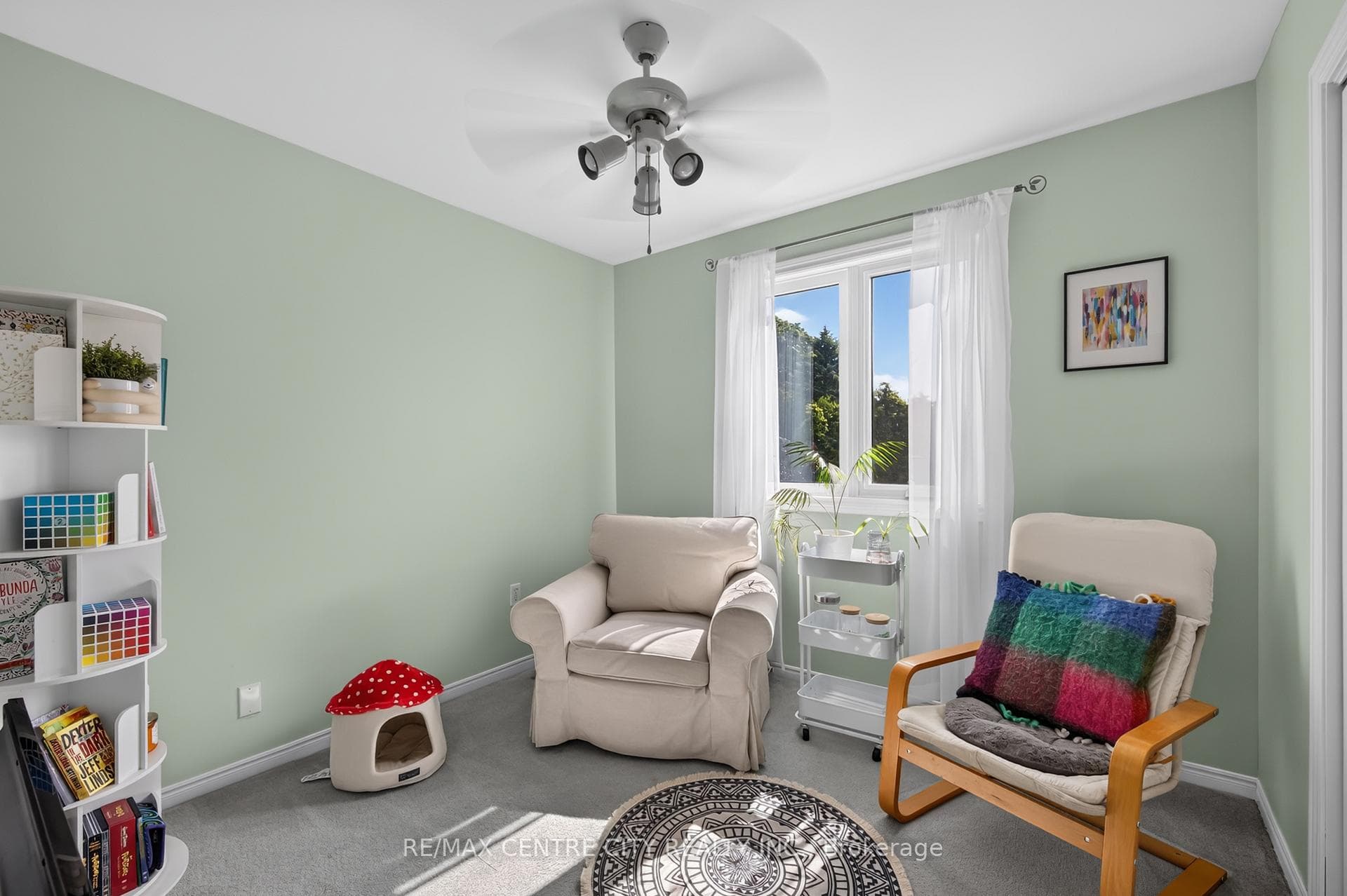 15 Cavanaugh Crescent photo 37
