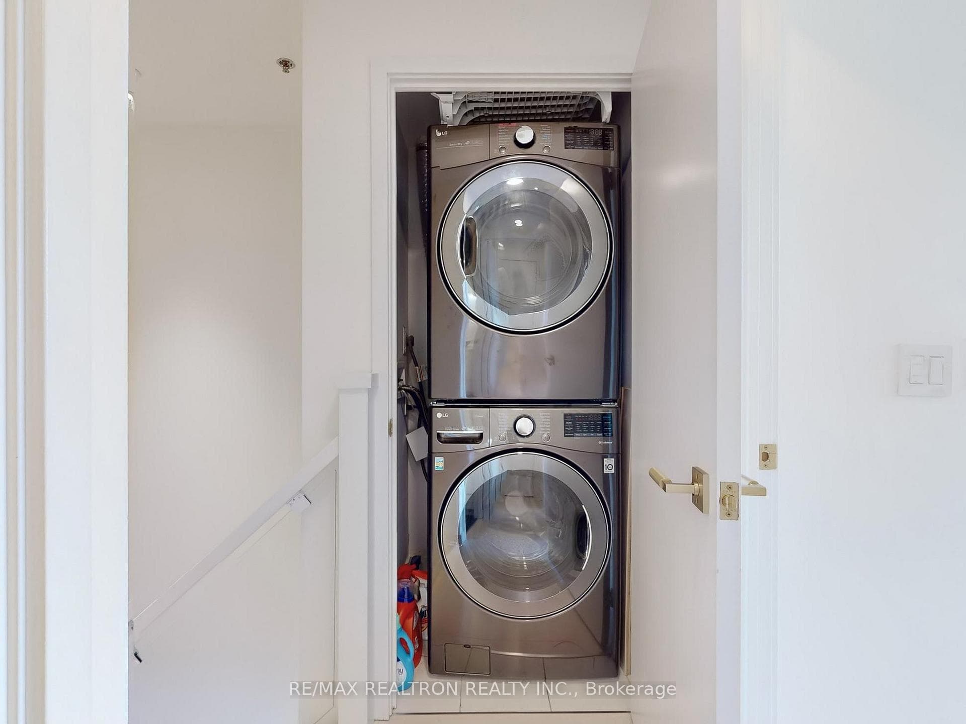 7 Peel Avenue Unit 1 photo 26