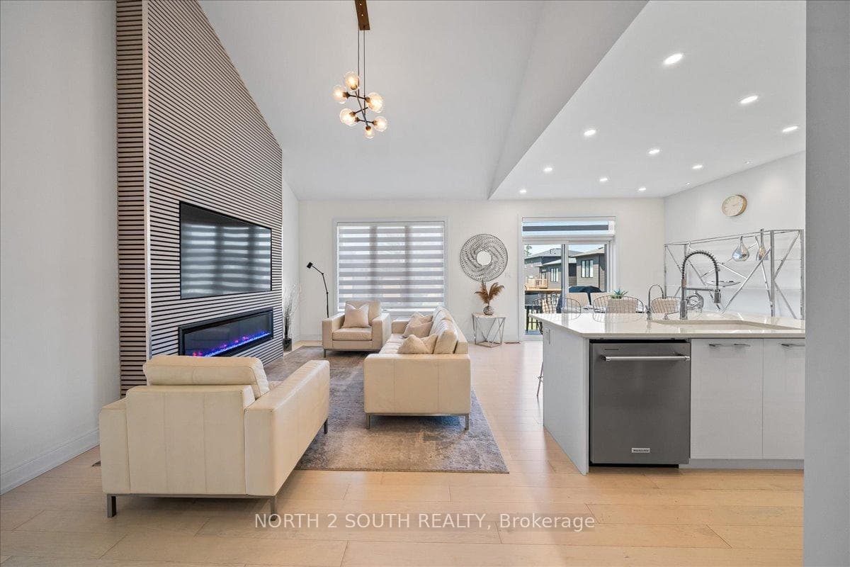 118 Berkely Street photo 7