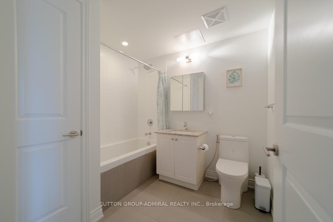 9618 Yonge Street Unit 1111 photo 16