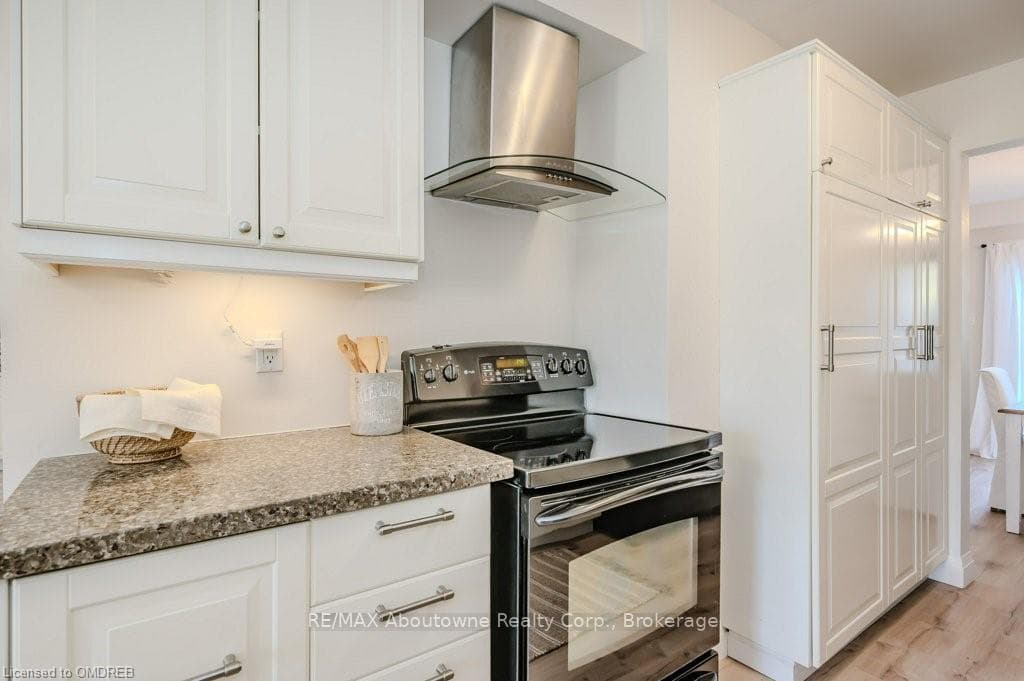 1274 BARBERRY N/A photo 11