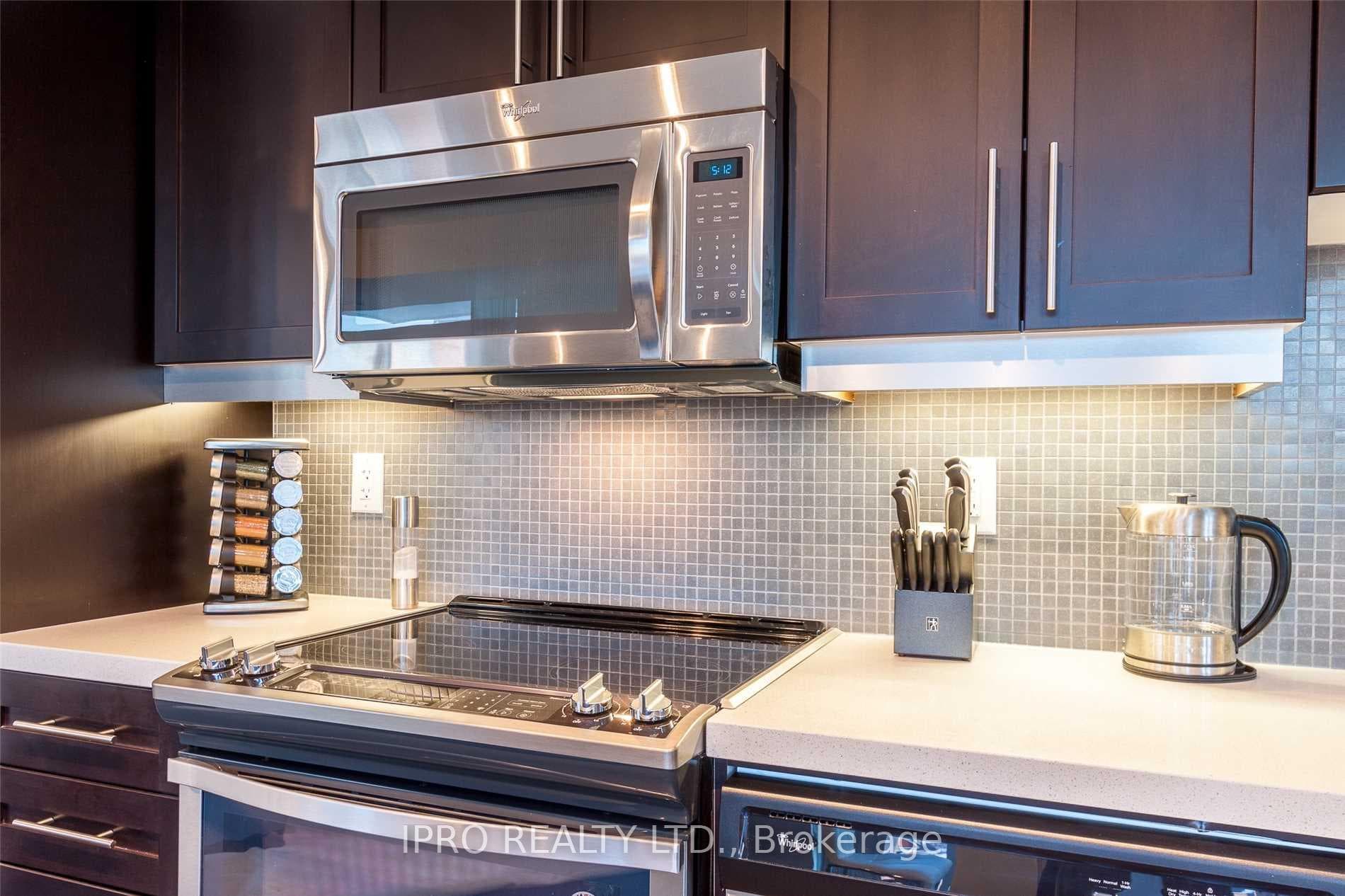 525 Adelaide Street Unit 1106 photo 5