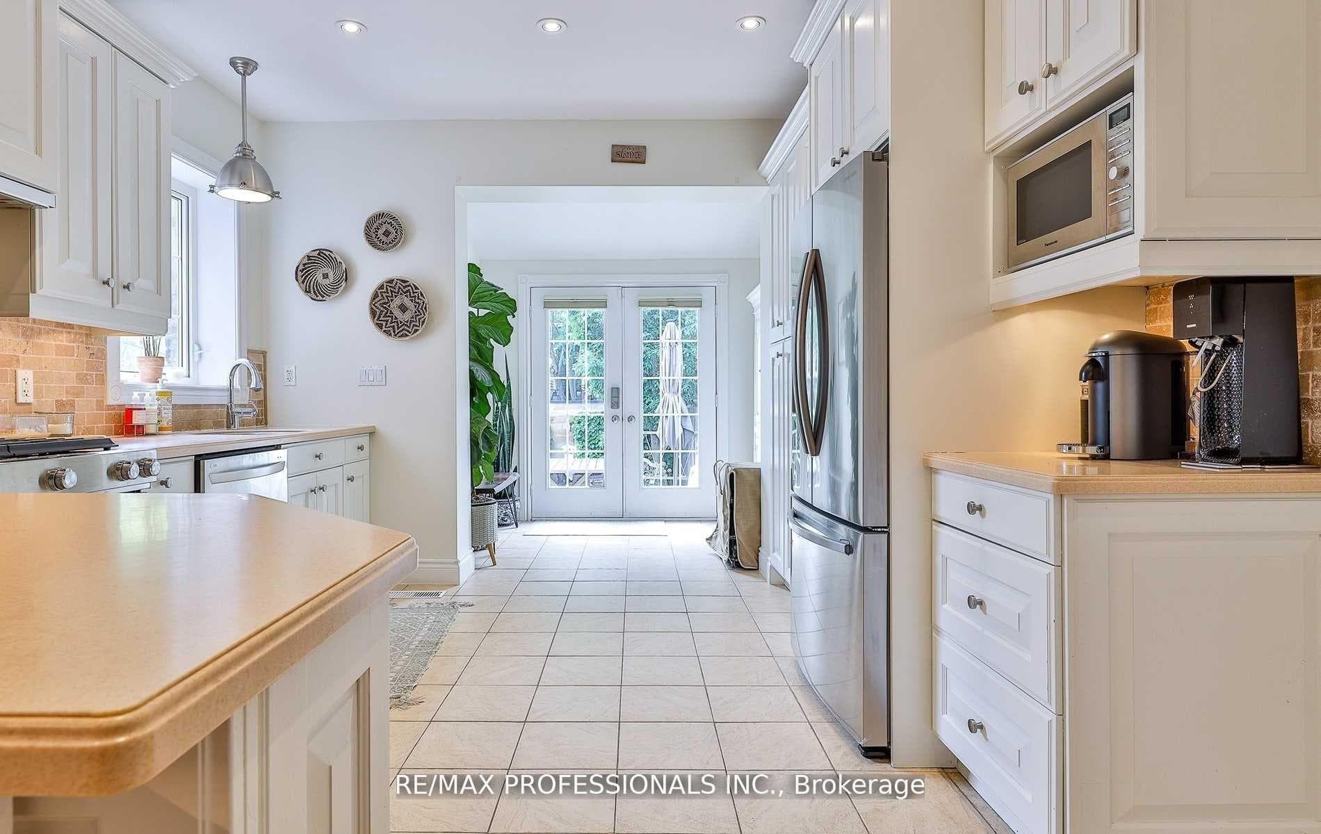 82 Alton Avenue photo 6