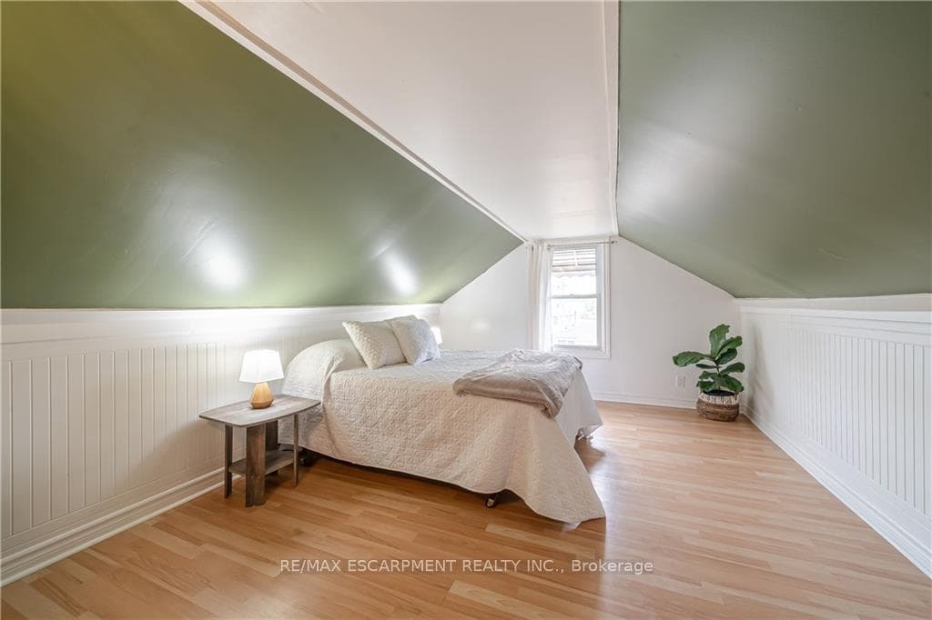 22 CONCORD Avenue photo 9